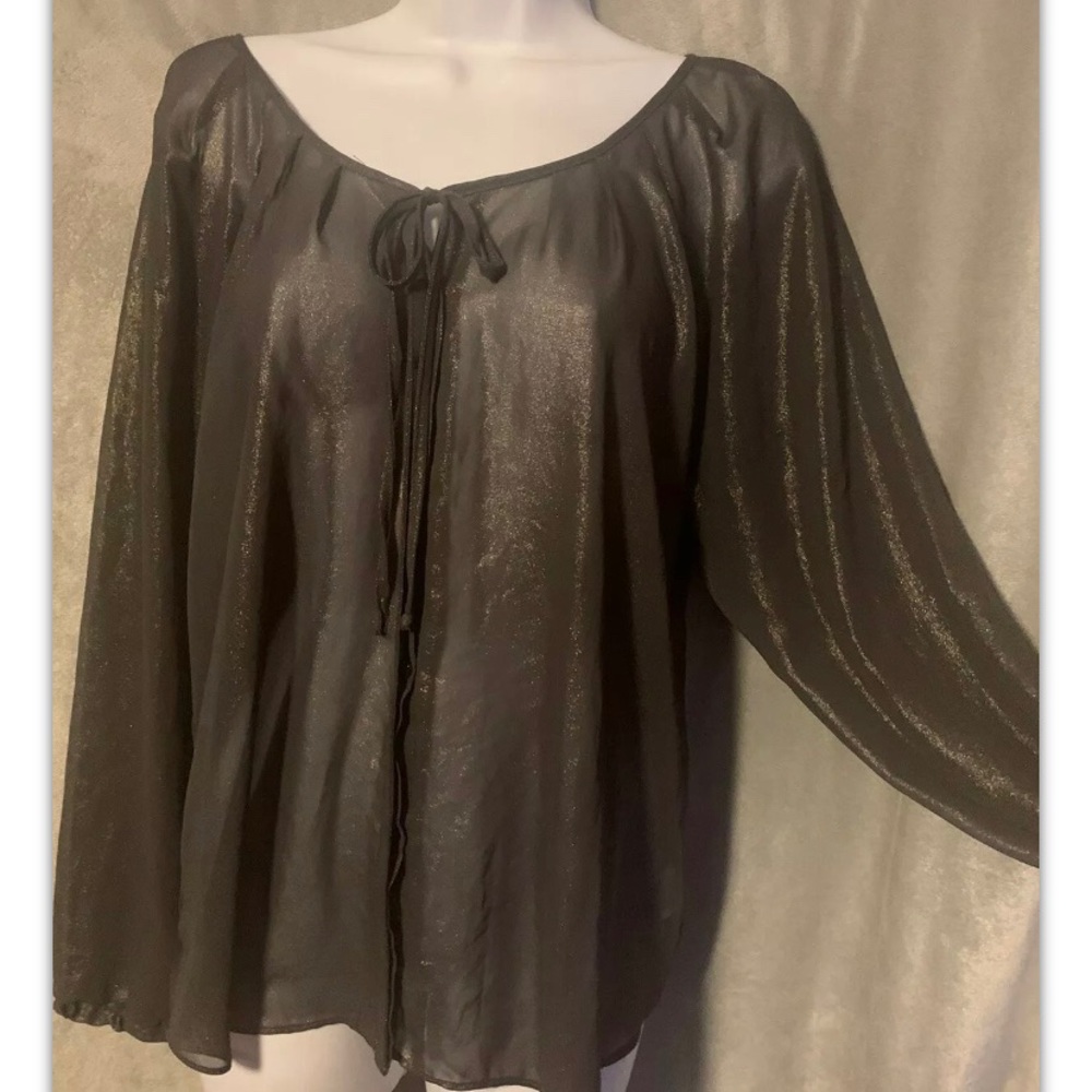Lola & Sophia Black And Metallic Gold Top